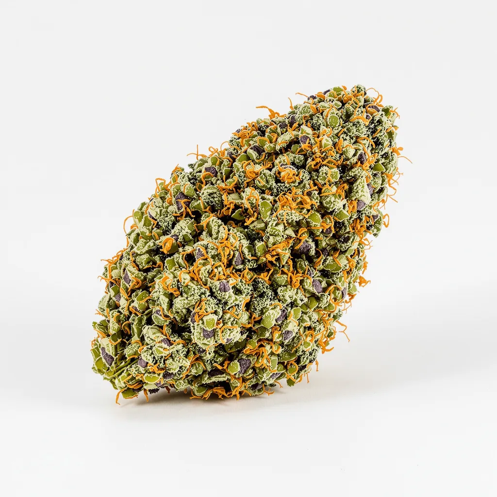 Maui Pineapple Chunk 41% indica / 59% sativa — fleur avec trichomes visibles
